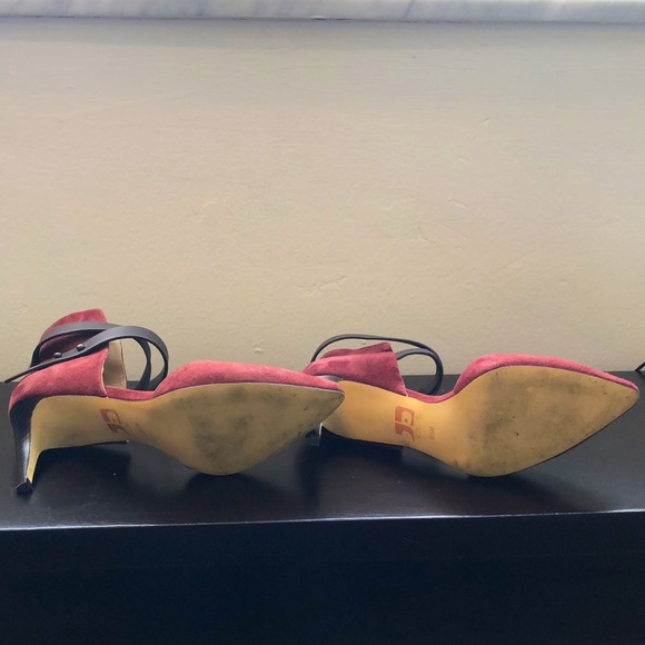 Burgundy/wine color heels - Picture 5 of 7